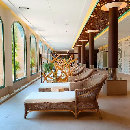 Hotel La Laguna & Golf 4*