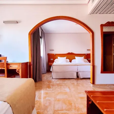 Hotel La Laguna & Golf 4*