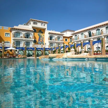 La Laguna & Golf 4* سيوداد كيسادا
