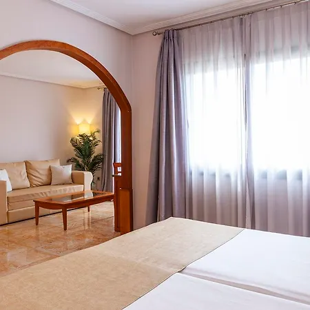 La Laguna & Golf 4*