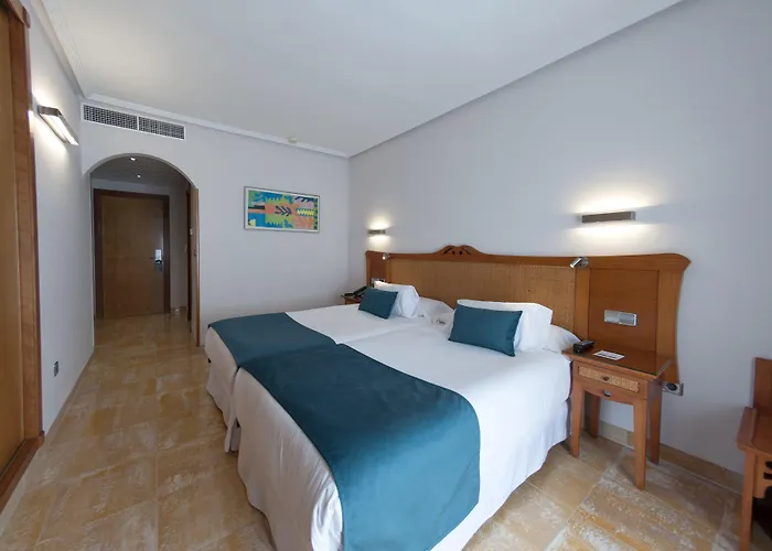 La Laguna & Golf Hotell 4*